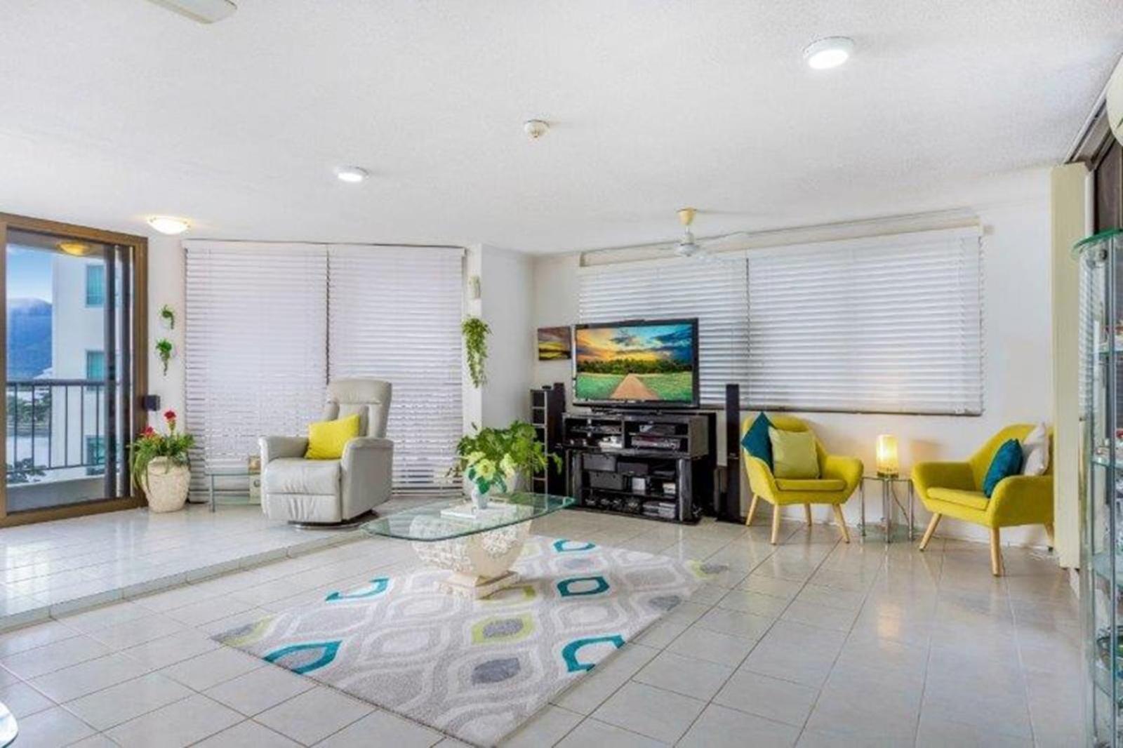 Cairns Ocean View Apartment In Aquarius Luaran gambar