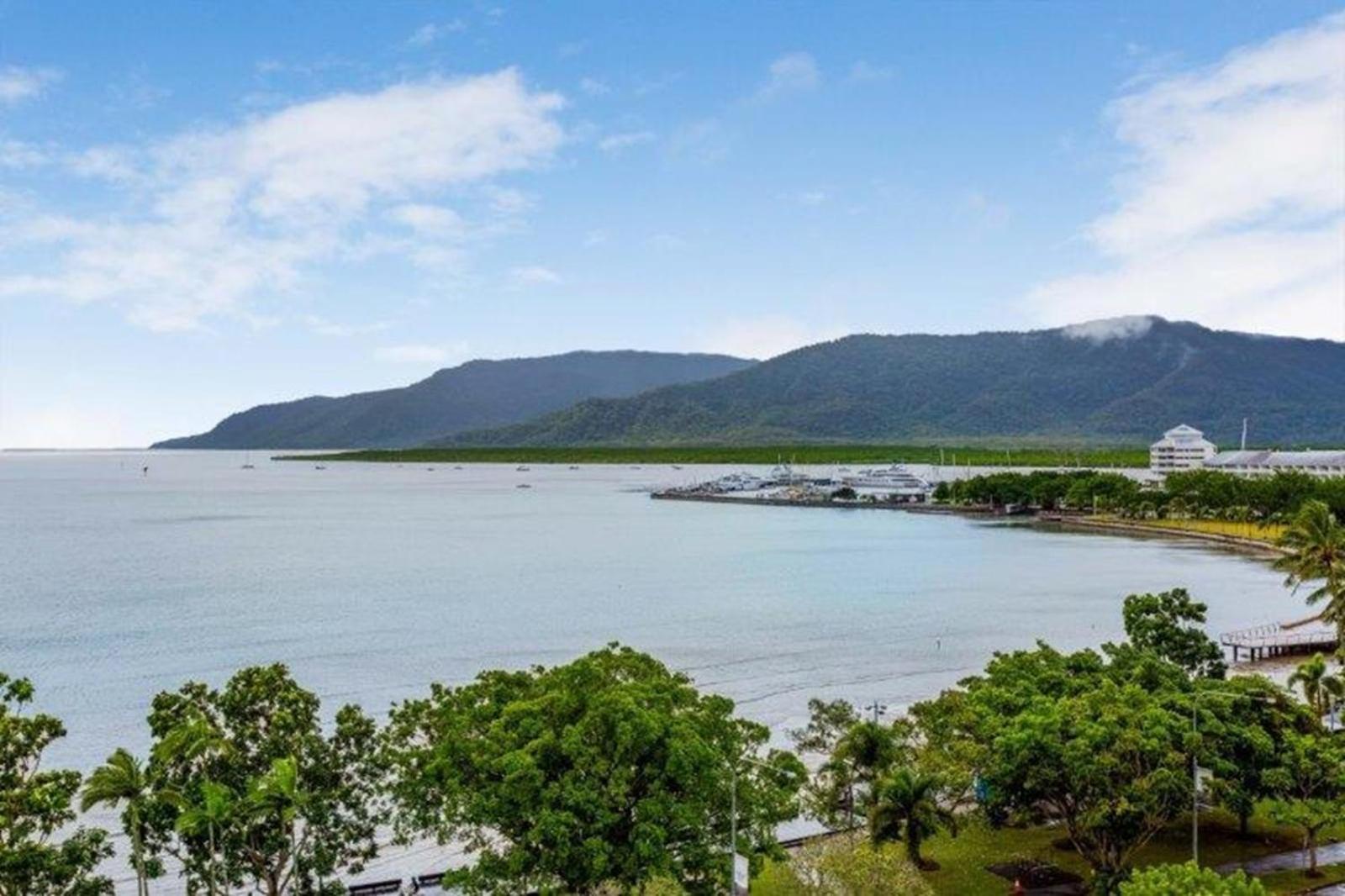 Cairns Ocean View Apartment In Aquarius Luaran gambar